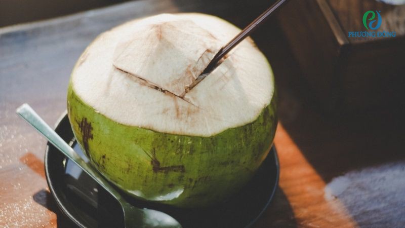 Suy thận uống nước dừa được không?