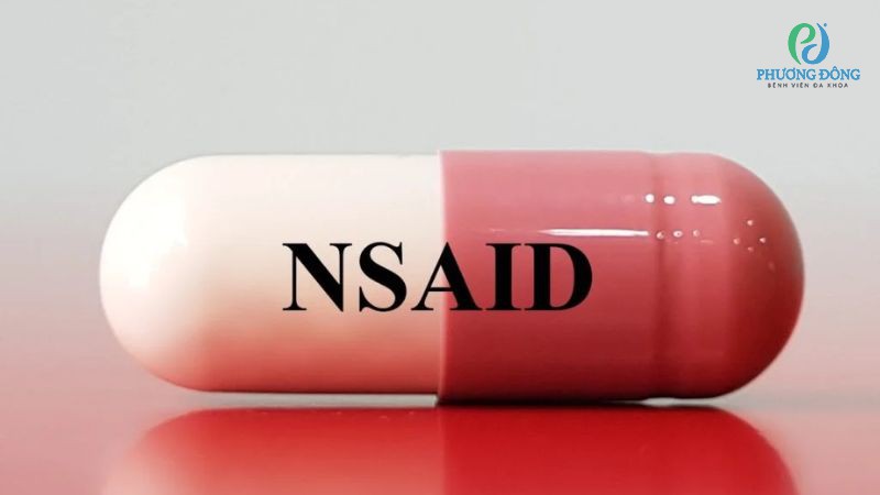 Dùng thuốc nhóm NSAID giảm sưng tấy, nóng đỏ và giảm đau