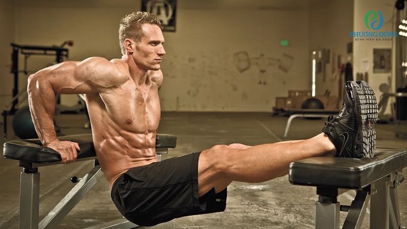 Những lợi ích khi người thoái hóa cột sống tập gym