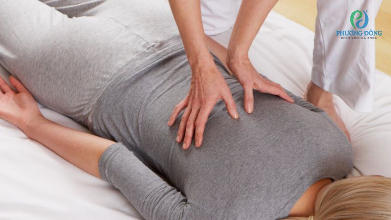 Nắn chỉnh cột sống là phương pháp giải ép, lấy lại chức năng vận động và dáng đi bình thường