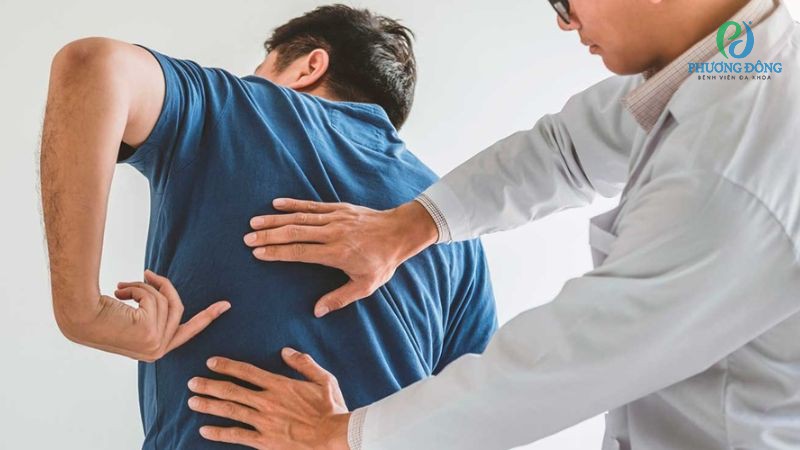 Lõm cột sống lưng ảnh hưởng đến khả năng vận động, cản trở quá trình mang thai của nữ giới