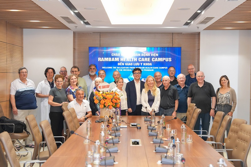 BVĐK Phương Đông đón tiếp đoàn chuyên gia y tế Israel