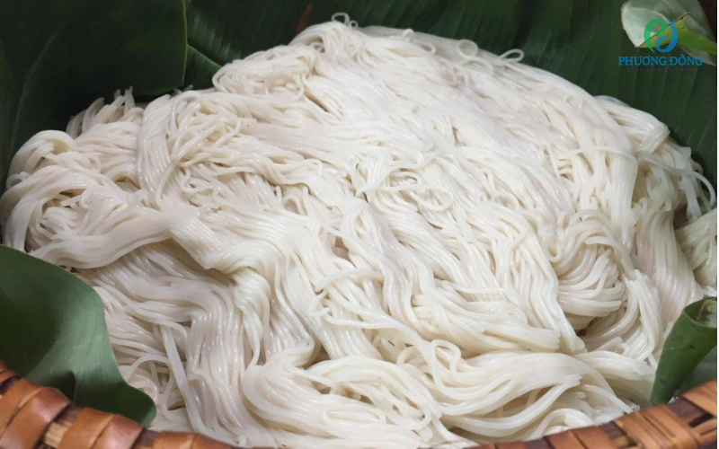 Người bị trào ngược dạ dày nên ăn bún một cách hợp lý, chọn các món ăn đơn giản, ít gia vị và theo dõi phản ứng của cơ thể sau khi ăn.