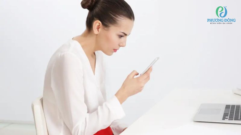 Nguyên nhân khiến đường cong sinh lý cột sống bị thay đổi