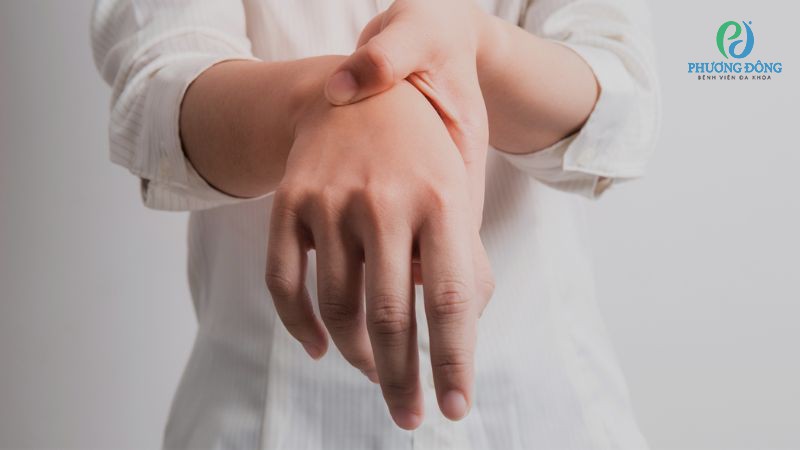 Căng cơ là dạng chấn thương nhẹ xảy ra khi chơi cầu lông