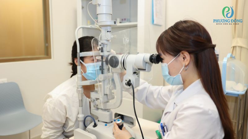 Khám sức khỏe mắt tại Bệnh viện Đa khoa Phương Đông