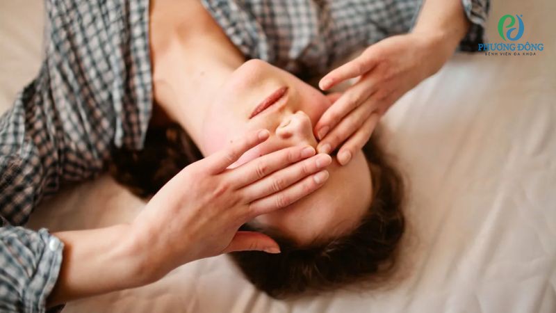 Dấu hiệu cho biết mắt đang rơi vào trạng thái mệt mỏi, kiệt quệ