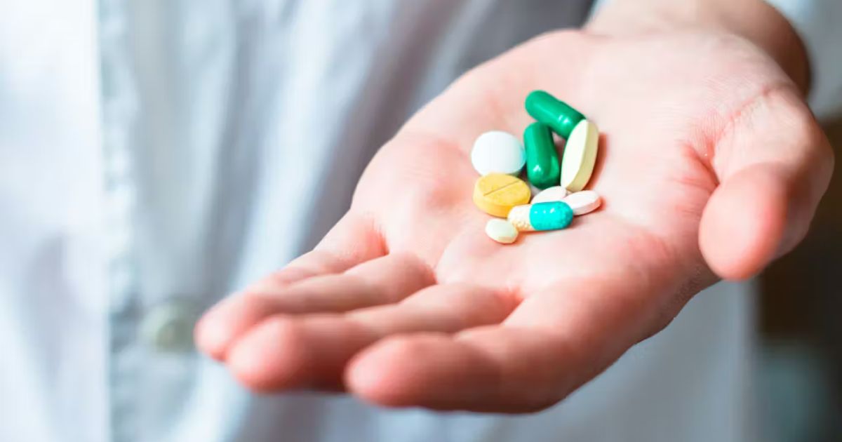 Bạn nên tham khảo ý kiến của bác sĩ trước khi uống bất kỳ loại thuốc nào