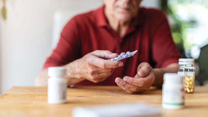 Bạn nên uống thuốc bổ mắt vào ban ngày