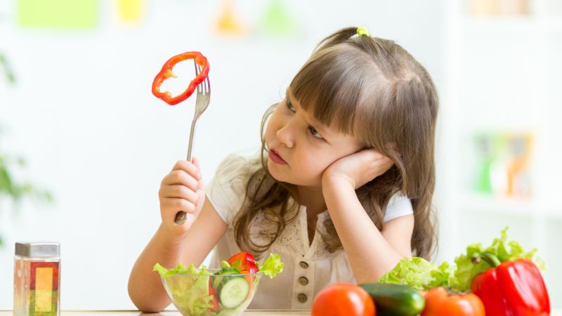 Với mỗi độ tuổi khác nhau, bạn nên thay đổi thực đơn phù hợp cho bé