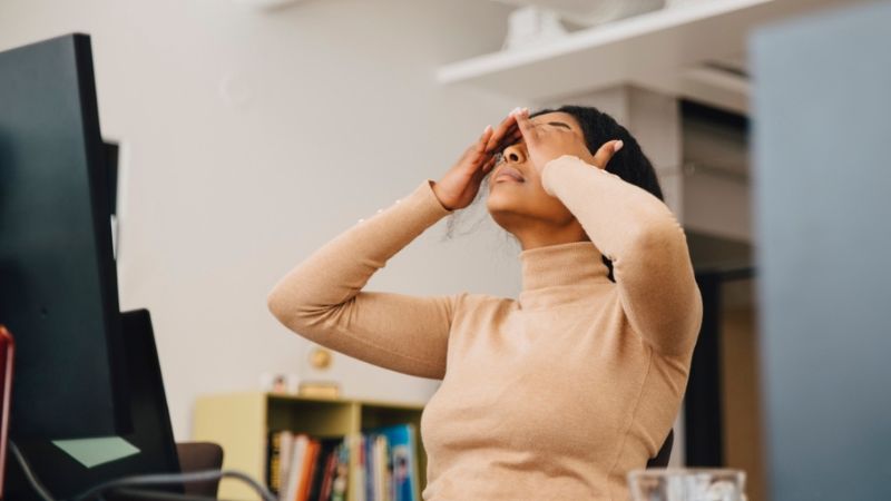 Stress kéo dài khiến bạn dễ bị viêm loét miệng hơn