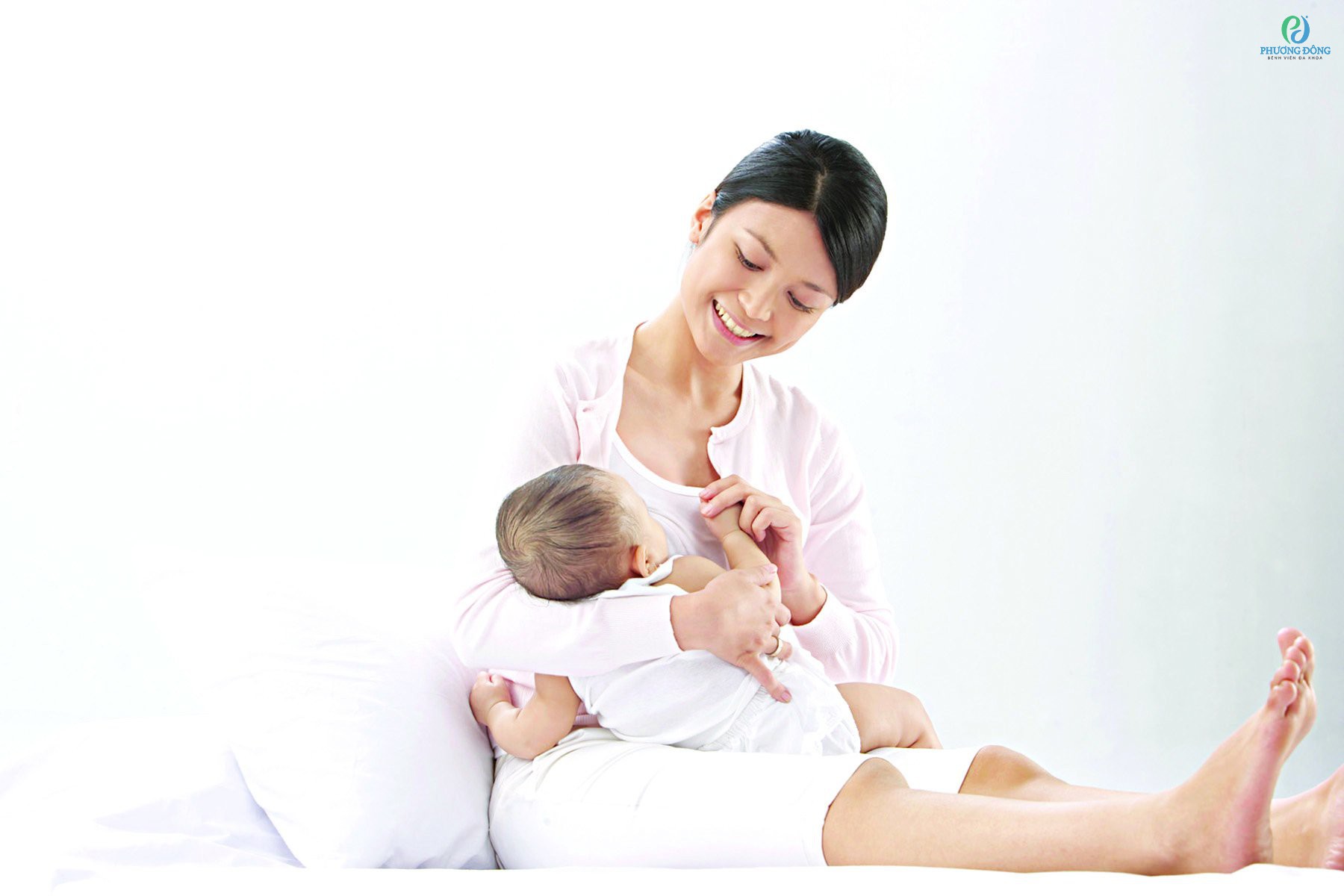 Sữa mẹ là thức ăn lý tưởng và hoàn hảo nhất cho trẻ sơ sinh.