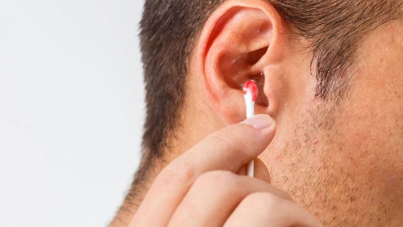 Tổn thương do xương đá gây ra có thể làm máu tràn vào tai