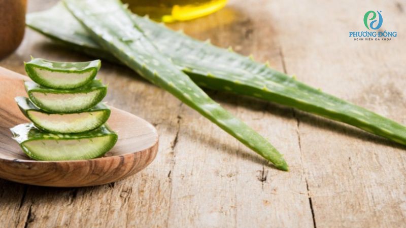 Dùng nha đam để vệ sinh vùng lưỡi bị trắng