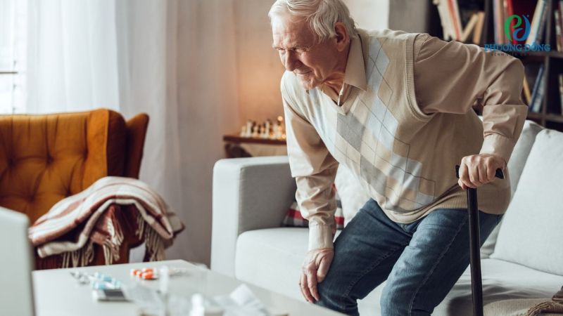 Triệu chứng lồi xương cụt nguy hiểm cần sớm điều trị