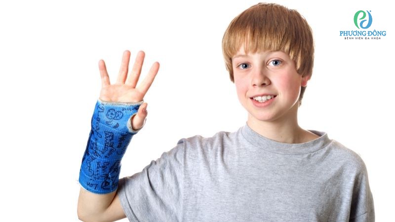Hỏi đáp cùng bác sĩ: Gãy xương không bó bột có sao không?