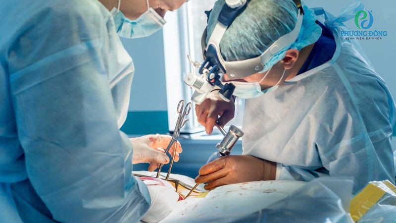 Các trường hợp gù cột sống ở trẻ em được chỉ định phẫu thuật