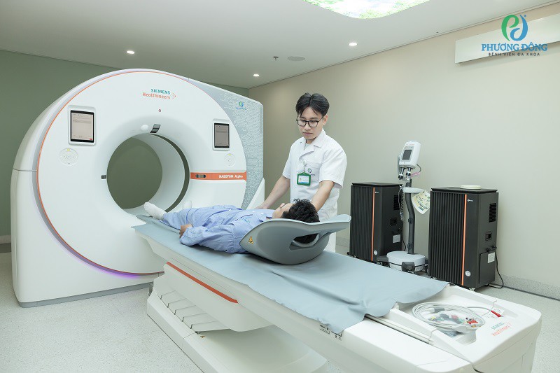 Phương Đông áp dụng kỹ thuật y khoa hiện đại như máy chụp MRI, CT scanner trong chẩn đoán ung thư và các bệnh lý