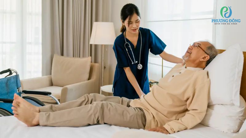 Gợi ý chăm sóc dành cho bệnh nhân vừa phẫu thuật gai cột sống