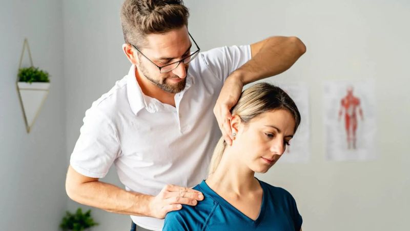 Người bệnh có thể tập các bài tập vật lý trị liệu