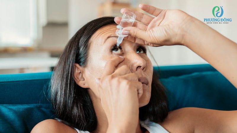 Bổ sung nước cho cơ thể và giác mạc để mắt luôn sáng trong