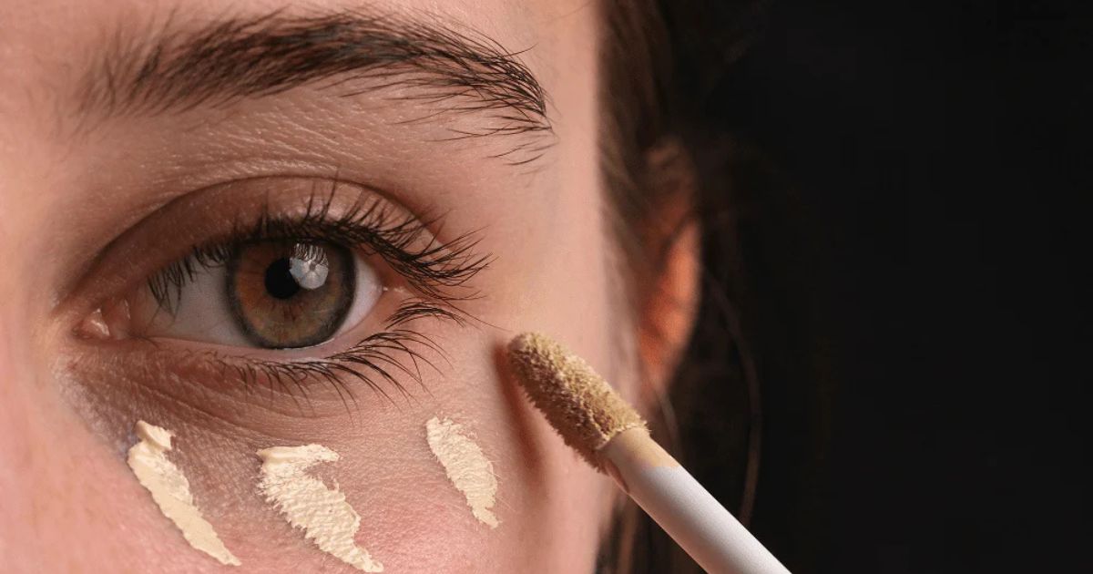 Che khuyết điểm cũng là cách cải thiện các điểm chưa ưng ý trên đôi mắt mà bạn nên thử