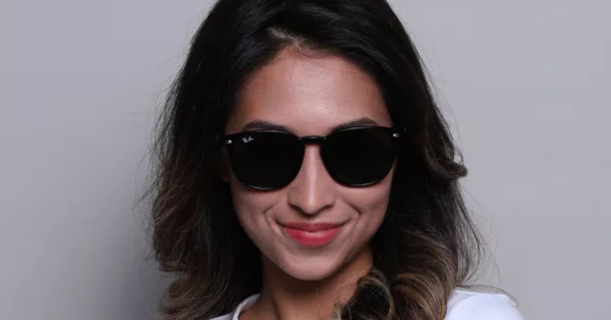 Đeo kính râm khi đang đau mắt đỏ có thể khiến người bệnh tự tin hơn khi ra ngoài