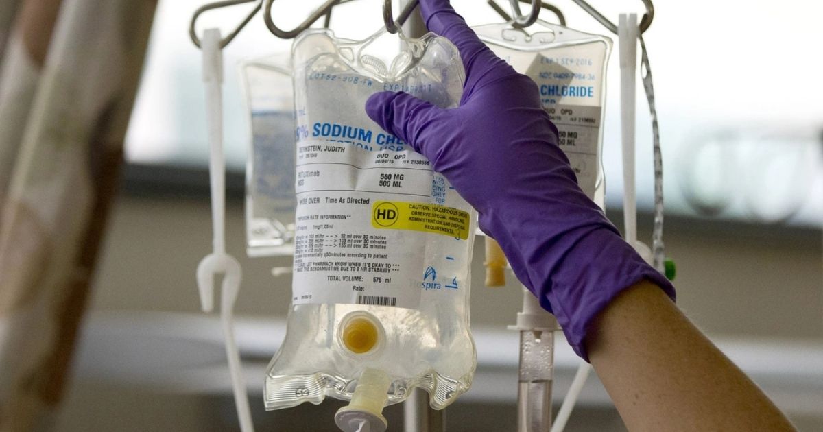 Hóa chất cũng là một trong số các cách điều trị phổ biến