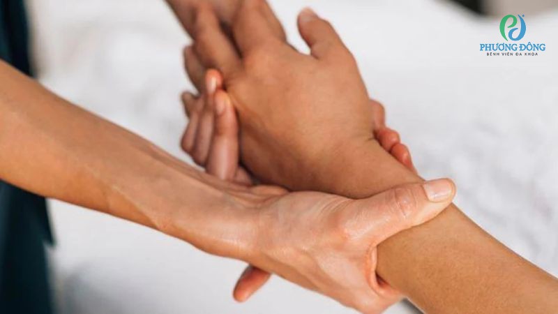 Phương pháp điều trị bảo tồn u hoạt dịch cổ tay