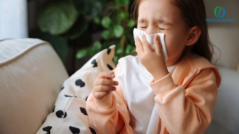 Hỏi đáp bác sĩ Nhi khoa: Điều trị cúm cho con tại nhà như thế nào?