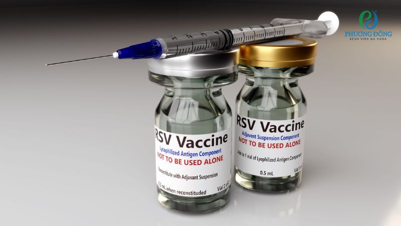 Vaccine RSV giúp cơ thể sản sinh kháng thể chống lại virus hợp bào hô hấp