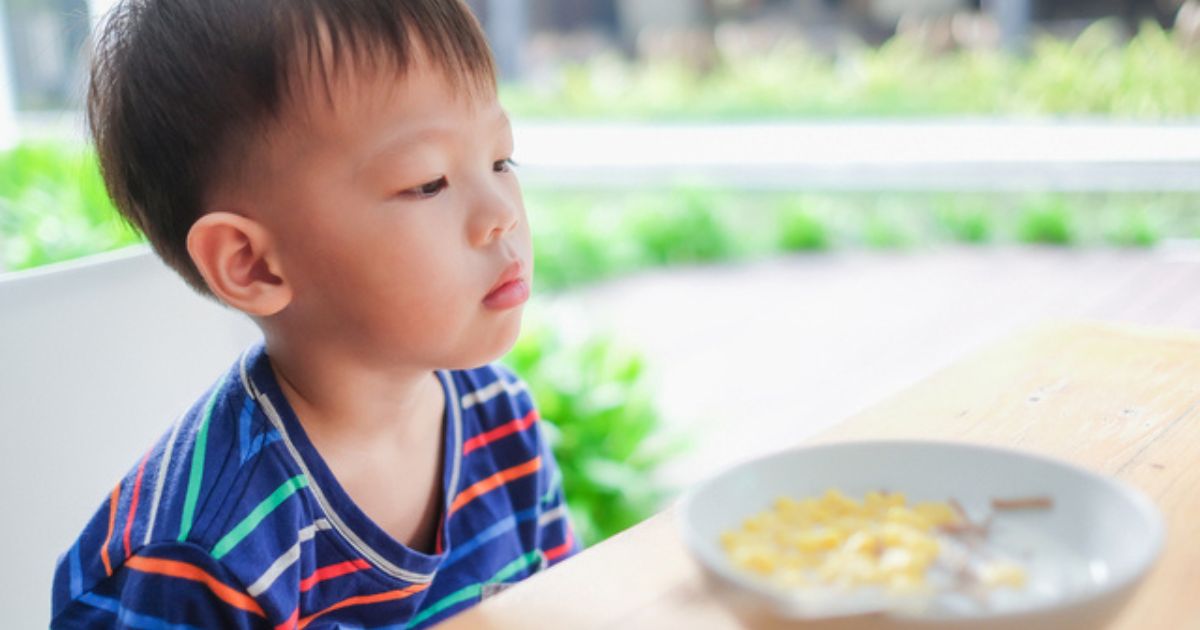 Nếu tình trạng bỏ bú, chán ăn diễn ra lâu ngày thì có thể khiến em nhỏ bị suy dinh dưỡng