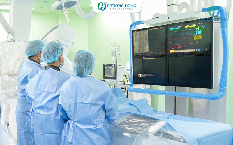 Cứu sống bệnh nhân 69 tuổi bị tổn thương “kép” mạch vành: Cuộc chạy đua giành lại sự sống trong gang tấc
