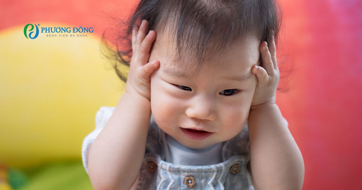 Sau khi tiêm phòng, các em nhỏ có thể cảm thấy mệt mỏi và đau đầu