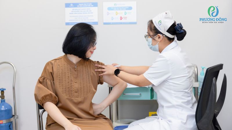 Tiêm phòng cúm tại Trung tâm Tiêm chủng - Bệnh viện Đa khoa Phương Đông