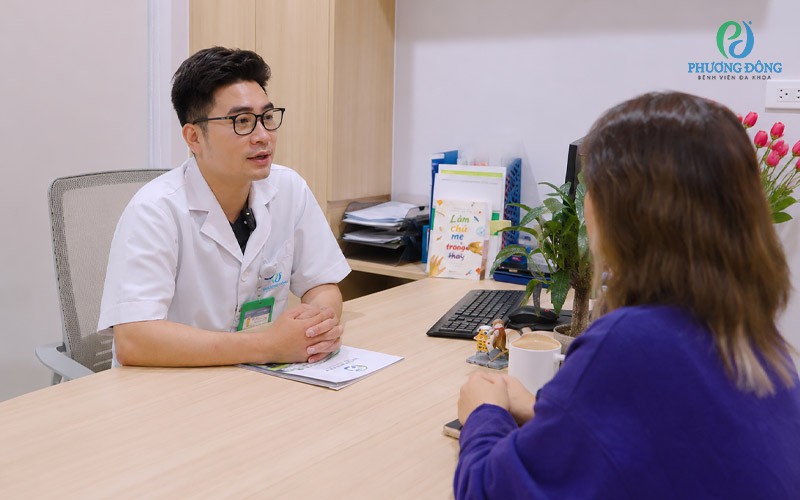 Chàng trai 28 tuổi ngày làm sale, tối làm thêm tự do, đêm ngủ 4-5 tiếng thường xuyên sống trong thấp thỏm, sợ hãi mất việc: 