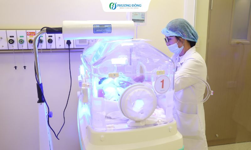 Phòng chiếu đèn vàng da Khoa Nhi