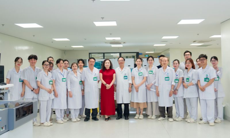 Bệnh viện Phương Đông chính thức vận hành hệ thống xét nghiêm tự động hoá Cobas thế hệ mới