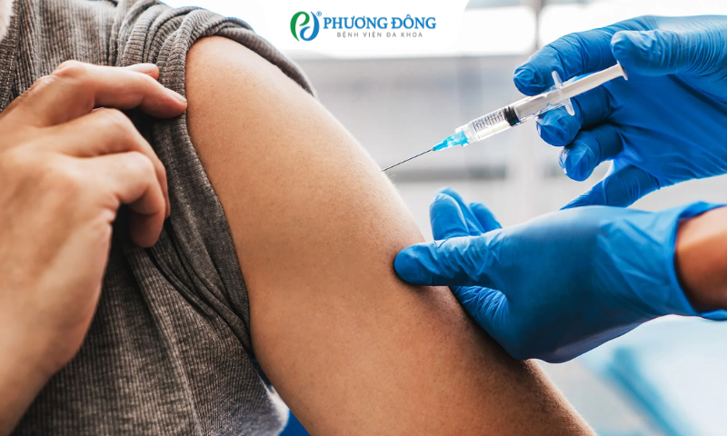 Có được tiêm mũi 2 uốn ván đơn hoặc 3 in1 sớm hơn 1 ngày được không?