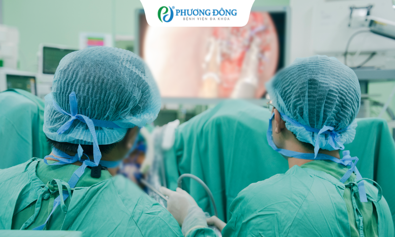 Từ một biểu hiện lạ, người đàn ông phát hiện hai khối u ác tính và 39 polyp đại tràng