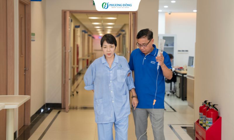 Chồng từng bế vợ về nhà lo hậu sự nhưng điều kỳ diệu xảy ra