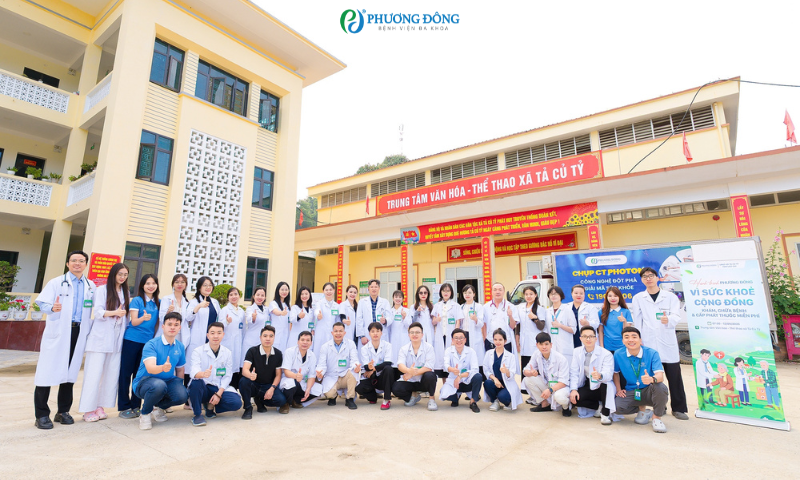 Hàng trăm người dân Tả Cù Tỷ lần đầu được thăm khám y tế chất lượng cao cùng Bệnh viện Phương Đông