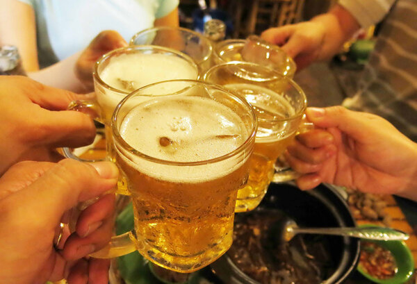Bệnh nhân tim mạch cần hạn chế bia rượu và đồ uống có cồn