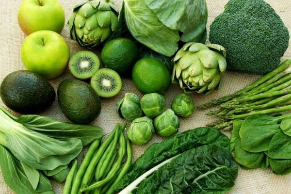 Các loại rau màu xanh đậm chứa nhiều Vitamin C,E