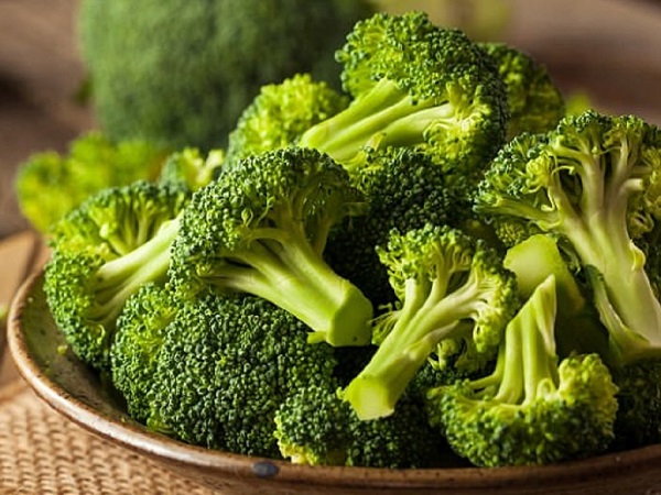 Bông cải xanh là nguồn cung cấp protein dồi dào và giàu vitamin E.