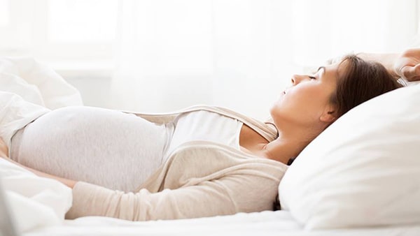 Thai phụ không nên nằm ngửa khi ngủ từ tuần thai thứ 24