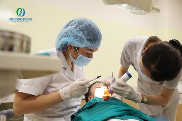 Làm trắng răng tại bệnh viện đa khoa Phương Đông