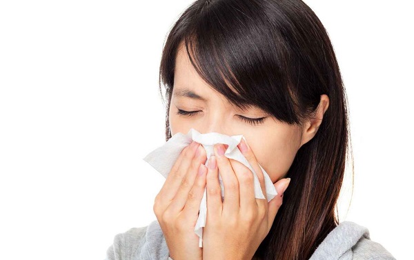 Cảm lạnh là bệnh lý xảy ra khi virus tấn công vào đường hô hấp trên