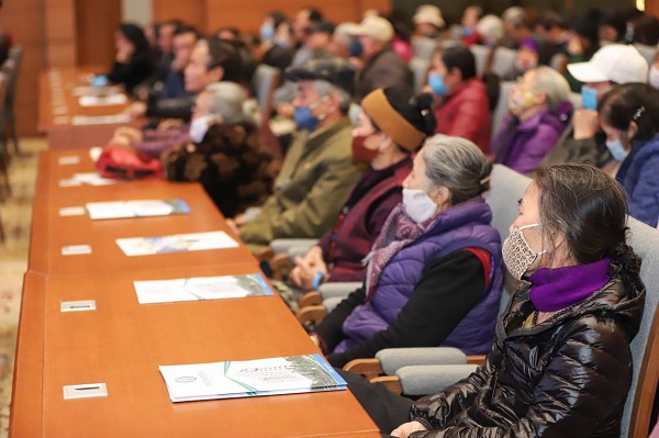 Hội thảo thu hút rất đông đảo người cao tuổi tham dự