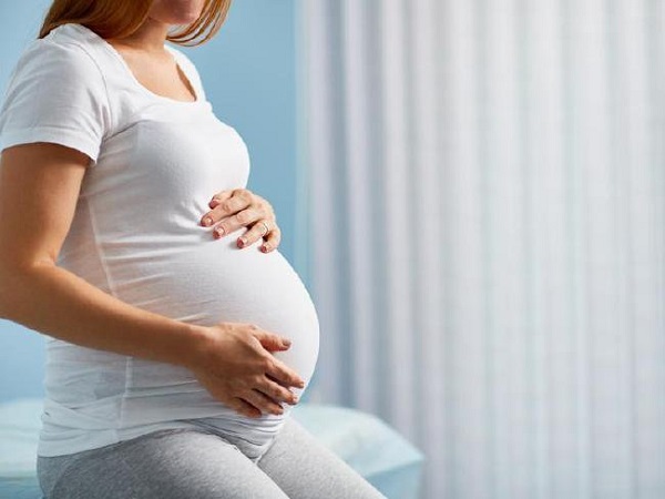 Phụ nữ mang thai là đối tượng chống chỉ định tiêm vắc xin COVID-19